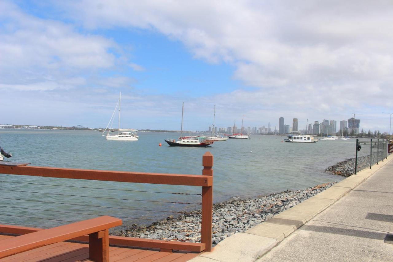 Broadwater Keys Holiday Apartments Gold Coast Exterior photo